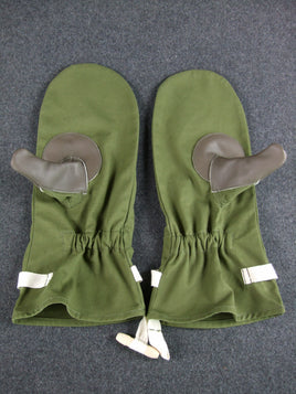 WWII WW2 German Gebirgsjäger Mountain Troops Gauntlets Gloves Green