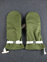 WWII WW2 German Gebirgsjäger Mountain Troops Gauntlets Gloves Green