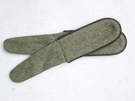 WWII German Shoulder Board Fieldgrey Board With Black Pipe