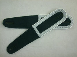 WWII German Shoulder Board Darkgreen + White Pipe NCO Sergeant